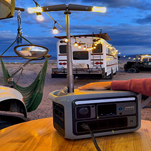 Portable Power Banks and Solar: The Ultimate Guide to Off-Grid Charging